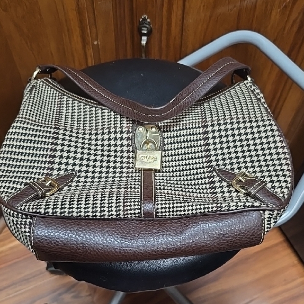 Chaps Black and White Houndstooth Shoulder Bag - Picture 11 of 14